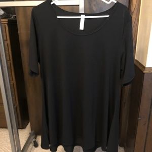 NWOT Solid Black XL Perfect T